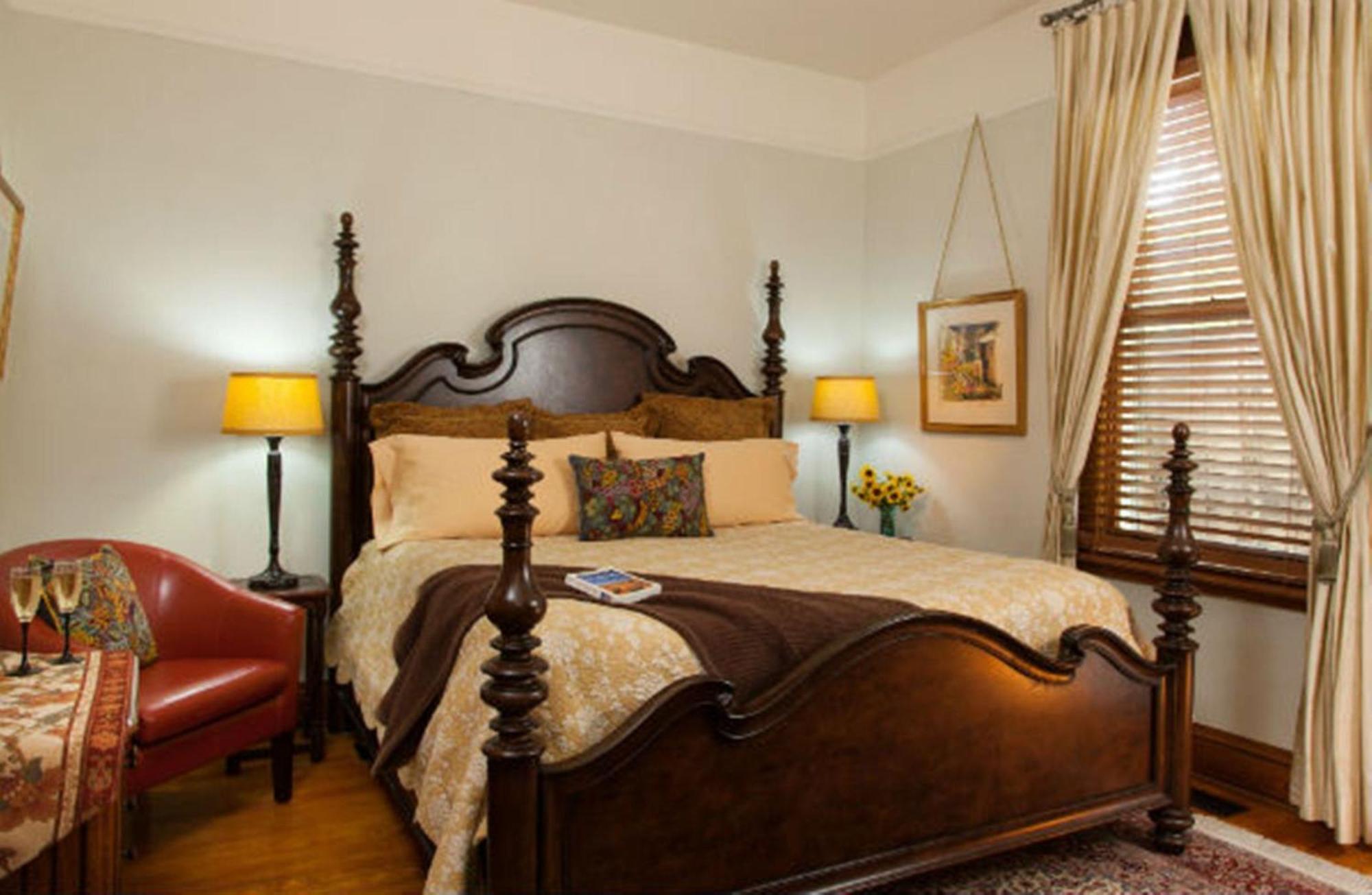Four Kachinas B&B Inn Санта Фе Екстериор снимка